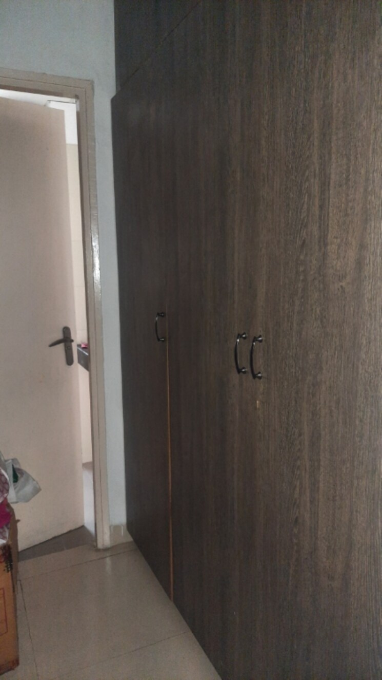 Bathroom, vatika-lifestyle-homes 3.5 Bedroom 1750 Sq.Ft. Apartment In Sector 83 Gurgaon 8060871