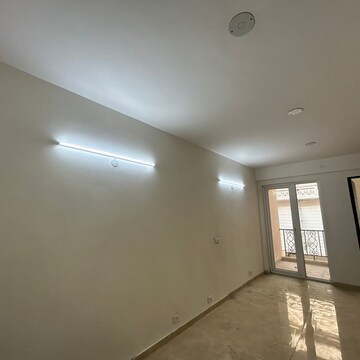 Room in 3 BHK Apartment at Signature Global Park 4 and 5, Sohna Sector 36 – for Rent