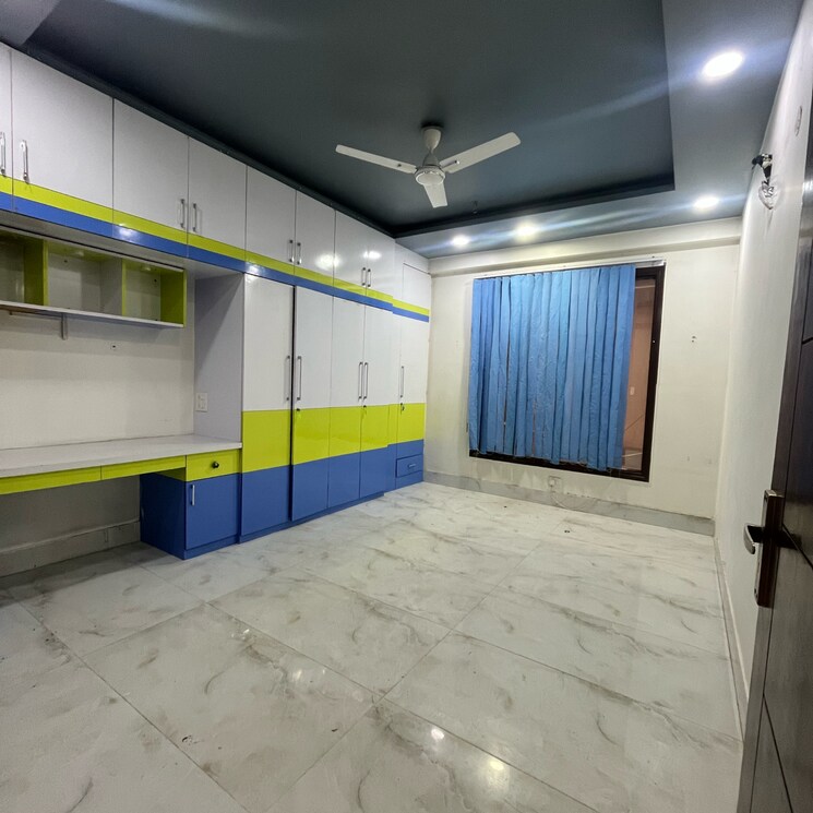  Parking, chattarpur 4 Bedroom 1800 Sq.Ft. Builder Floor In Chattarpur Delhi 8060848