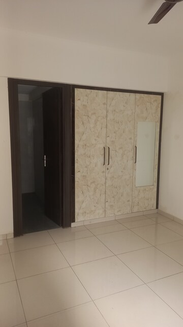 Furnished Amenities in 3 BHK Apartment at Nirala Estate II, Tech Zone 4 Greater Noida – for Rent