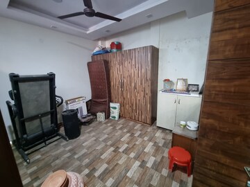Bedroom in 3 BHK Builder Floor at Ansal Sushant Lok I, Sector 43 – for Rent