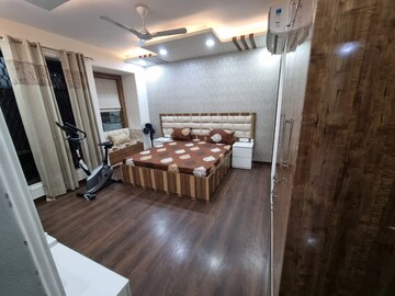 Living Room in 3 BHK Builder Floor at Ansal Sushant Lok I, Sector 43 – for Rent