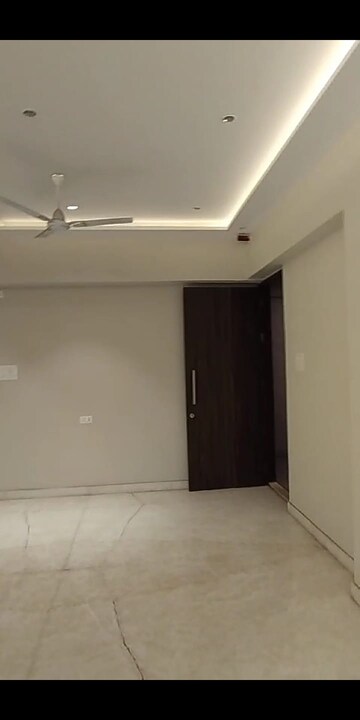 Room in 3 BHK Apartment at Maverick Nami Apartment, Mulund West – for Sale