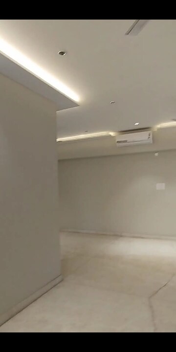 Room in 3 BHK Apartment at Maverick Nami Apartment, Mulund West – for Sale