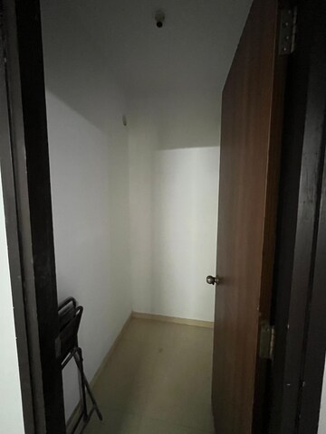 Room in 2 BHK Apartment at Lodha Palava Downtown Dombivli East, Dombivli East – for Rent