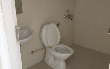 2 BHK Apartment For Rent in Shree Vardhman Green Court, Sector 90