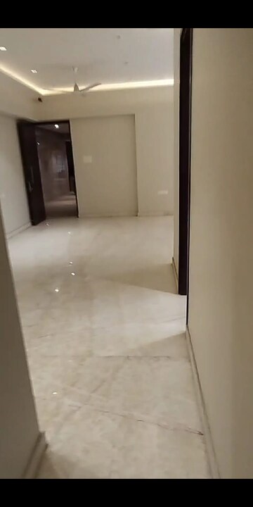Room in 3 BHK Apartment at Maverick Nami Apartment, Mulund West – for Sale