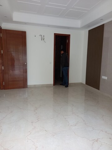 Room in 3 BHK Builder Floor at Sector 23 – for Sale