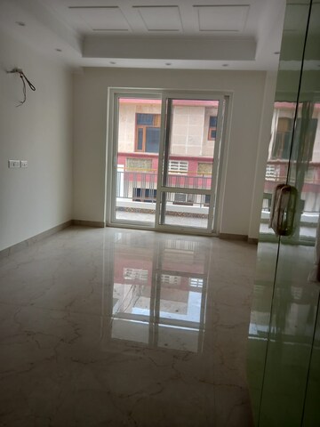 Room in 3 BHK Builder Floor at Sector 23 – for Sale