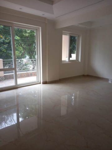 Room in 3 BHK Builder Floor at Sector 23 – for Sale