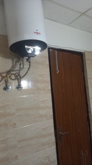 Furnished Amenities in 2 BHK Apartment at Ace City, Sector 1 Greater Noida – for Rent