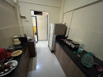 Master Bedroom in 2 BHK Apartment at Shantivan CHS Andheri, Andheri West – for Rent