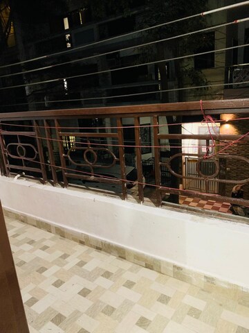 Balcony in 1 BHK Builder Floor at Ansal Sushant Lok I, Sector 43 – for Rent