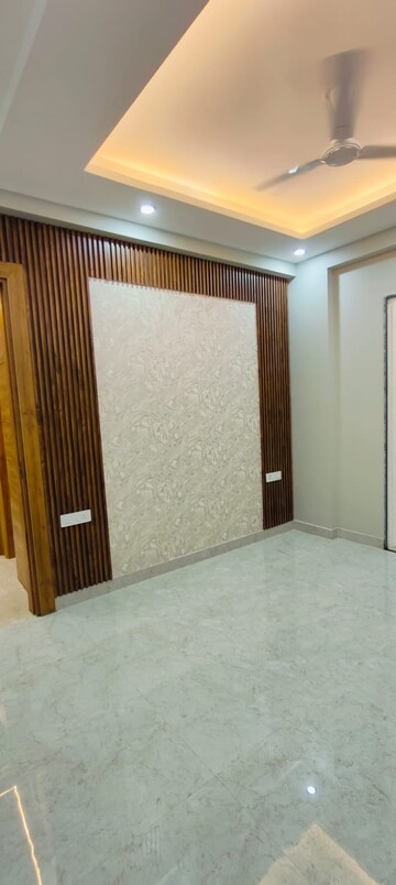 Room in 3 BHK Builder Floor at Sector 23 – for Sale