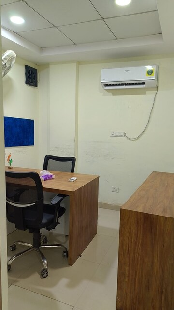 Master Bedroom in 2 BHK Independent House at Gomti Nagar – for Rent