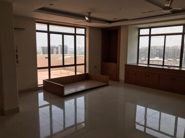 Room in 5 BHK Penthouse at Vipul Greens, Sector 48 – for Rent