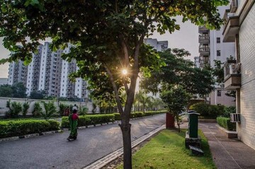 5 BHK Penthouse – Garden View at Vipul Greens, Sector 48 - for Rent