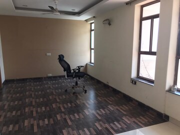 Room in 5 BHK Penthouse at Vipul Greens, Sector 48 – for Rent