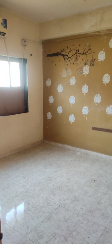 Room in 2 BHK Apartment at Mahad – for Rent
