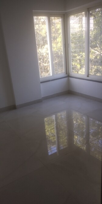 2 BHK Apartment For Resale in Vinspa Apartment Boat Club Road Pune  8061228