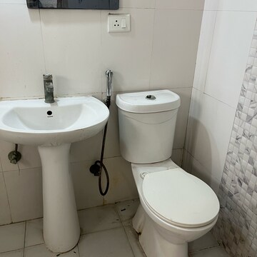 Bathroom in 2 BHK Apartment at Supertech Crown Town, Sector 74 – for Rent