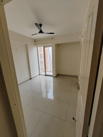 Bathroom in 2 BHK Apartment at Wave Dream Homes, Wave City – for Rent