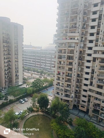 2.5 BHK Apartment For Rent in Aims Golf City, Sector 75
