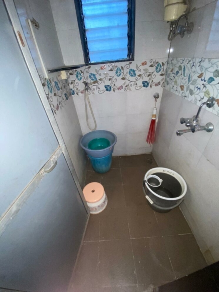 Bathroom, amish-park 1 Bedroom 525 Sq.Ft. Apartment In Mira Road Thane 8061288