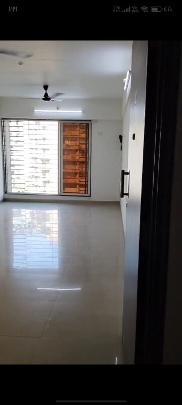 Room in 3 BHK Apartment at Goregaon West – for Rent