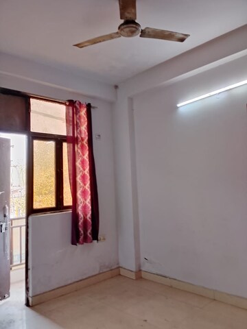 Room in 1 BHK Builder Floor at Saket – for Rent