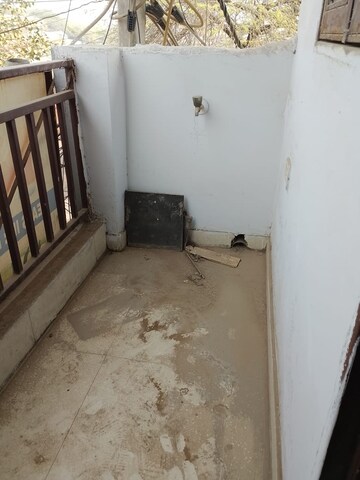 Room in 1 BHK Builder Floor at Saket – for Rent