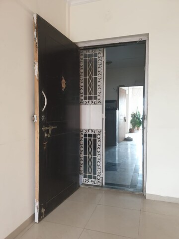 Room in 2 BHK Apartment at Runwal Heights, Mulund West – for Sale
