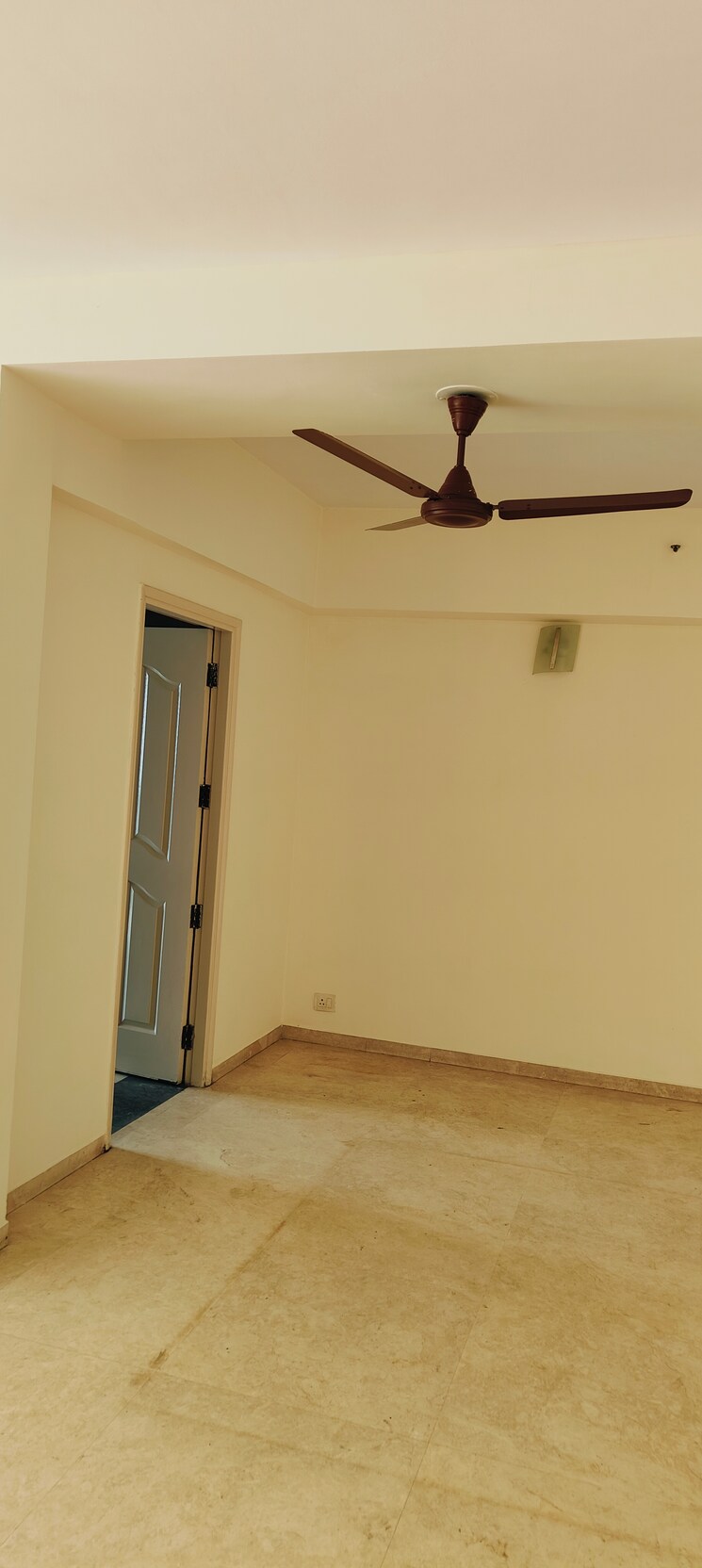 Room, dlf-westend-heights 4 Bedroom 2700 Sq.Ft. Apartment In Sector 53 Gurgaon 8061364