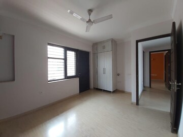 2 BHK Builder Floor For Rent in Cosmos Floors, Sector 52