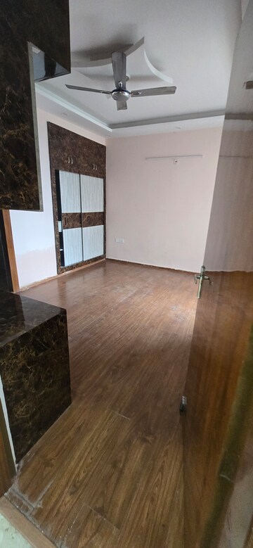 Master Bedroom in 2.5 BHK Apartment at Amrapali Leisure Park, Amrapali Leisure Valley – for Rent