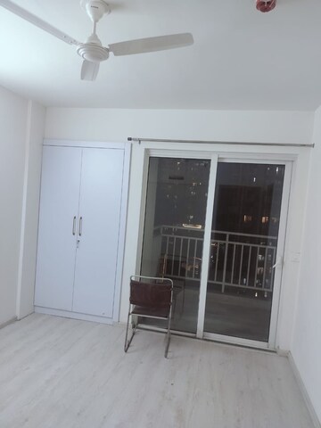 Room in 2 BHK Apartment at M3M Marina, Sector 68 – for Rent