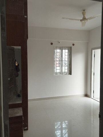 Room in 2 BHK Apartment at Mahadevpura – for Rent