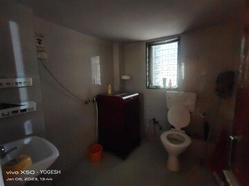 Attached Bathroom in 1 BHK Apartment at Chembur – for Rent