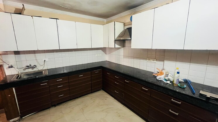 Kitchen, maya-garden-city 3 Bedroom 1852 Sq.Ft. Apartment In Lohgarh Zirakpur 8061457