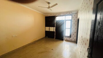 Room in 3 BHK Apartment at Maya Garden City, Lohgarh – for Rent