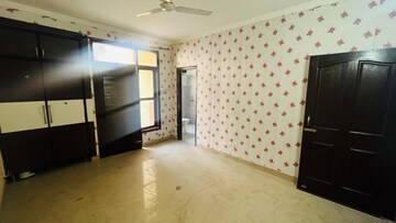 Room in 3 BHK Apartment at Maya Garden City, Lohgarh – for Rent