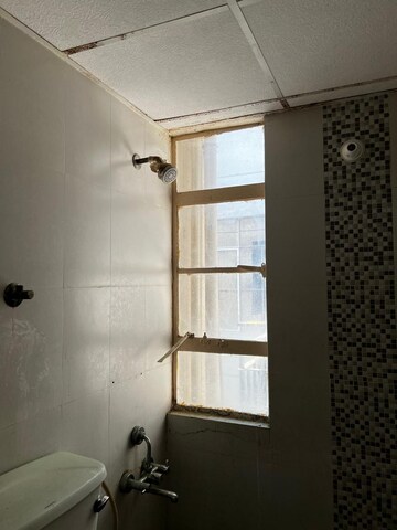 Room in 2 BHK Apartment at Sector 107 – for Rent