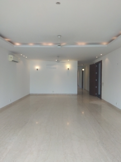 5 BHK + Pooja Room,Servant Room,Study Room,Extra Room Builder Floor For Sale in Mishra Propati 