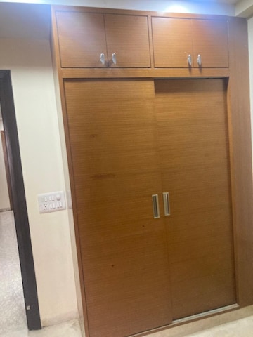Room in 2 BHK Builder Floor at Laxmi Nagar – for Rent