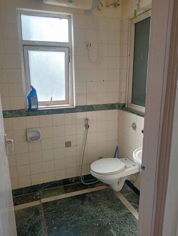 Bathroom in 2 BHK Apartment at DLF Regency Park I, Dlf Phase iv – for Rent