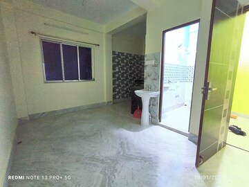 Room in 2 BHK Builder Floor at Em Bypass – for Rent