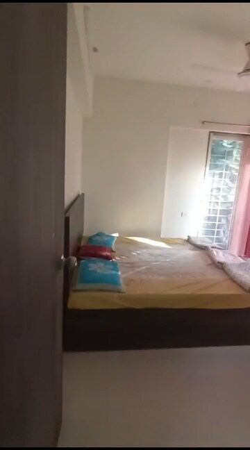 Bedroom in 2.5 BHK Apartment at Shakun CHS, Vile Parle East – for Rent