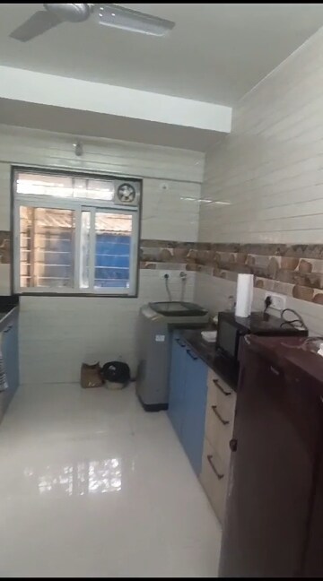 Master Bedroom in 2.5 BHK Apartment at Shakun CHS, Vile Parle East – for Rent