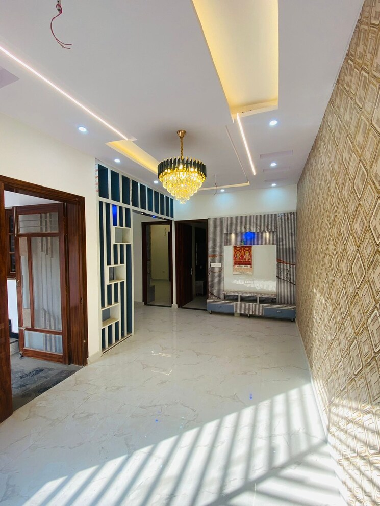  Parking, greater mohali 4 Bedroom 100 Sq.Yd. Independent House In Greater Mohali Mohali 8061561