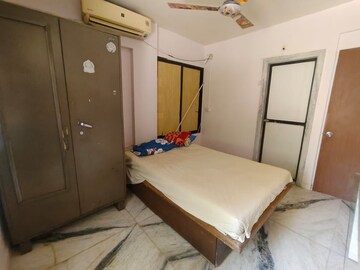 Bedroom in 2 BHK Apartment at Vashi Sector 4 – for Rent